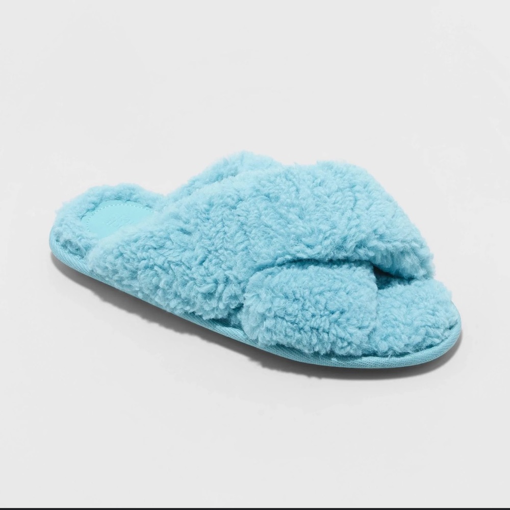 NWT Stars Above Blue Fuzzy Slippers Size L (9-10)